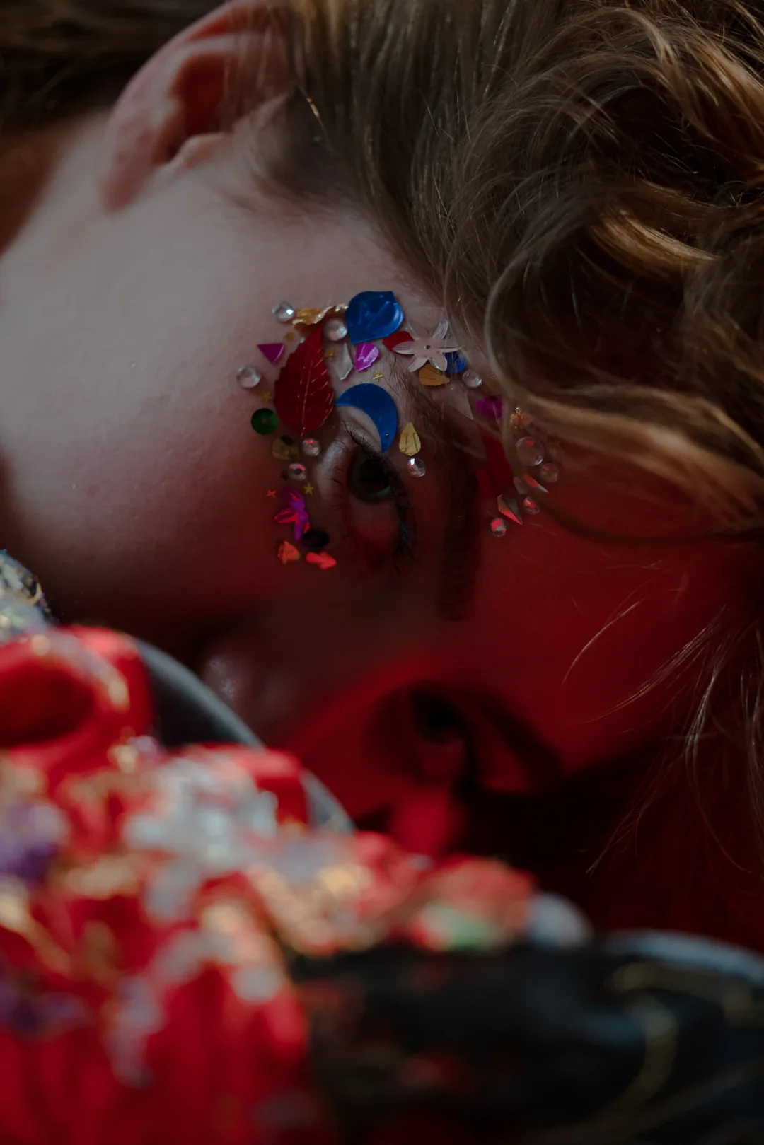 JEWELED GAZE I